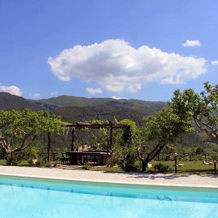 Torre Del Falco Guest House Сполето Екстериор снимка