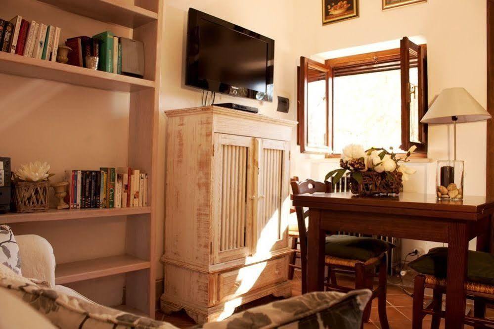 Torre Del Falco Guest House Сполето Екстериор снимка