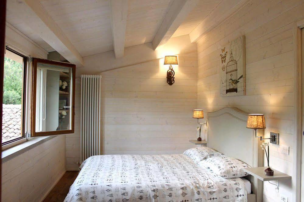 Torre Del Falco Guest House Сполето Екстериор снимка