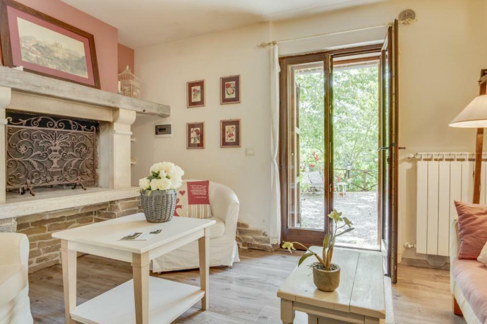Torre Del Falco Guest House Сполето Екстериор снимка