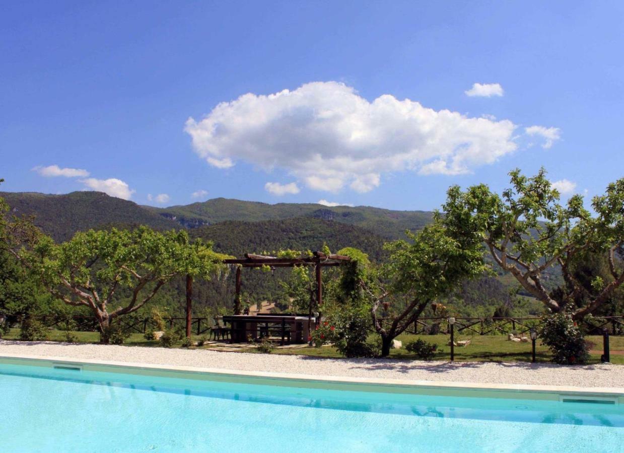Torre Del Falco Guest House Сполето Екстериор снимка